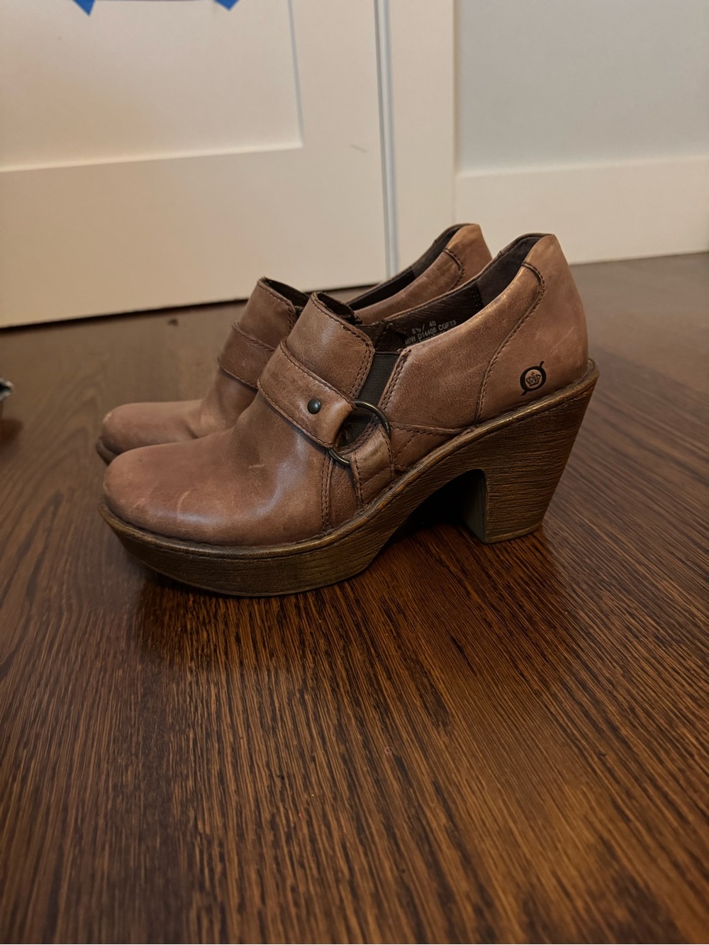Born Vintage Brown Leather Platform Heeled Clogs